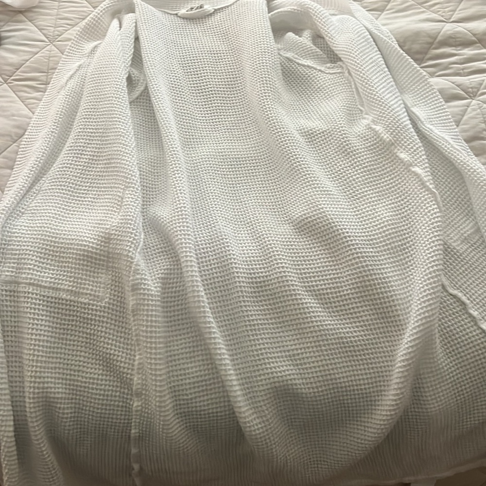 COYUCHI Waffle Robe - White small/medium organic cotton - Picture 13 of 16